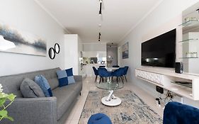The Executive Apartment In Ellipse Waterfall City